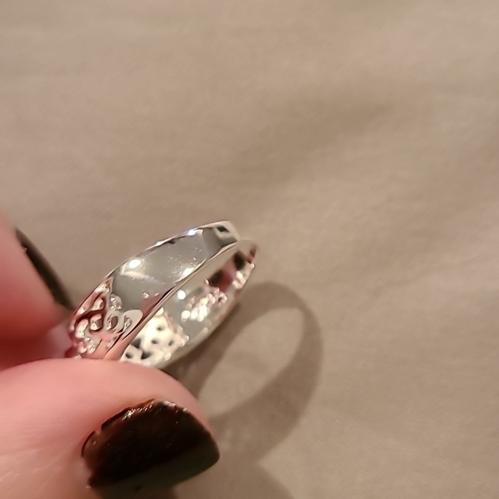 Sterling silver light blue cubic zirconia ring - Picture 3 of 7